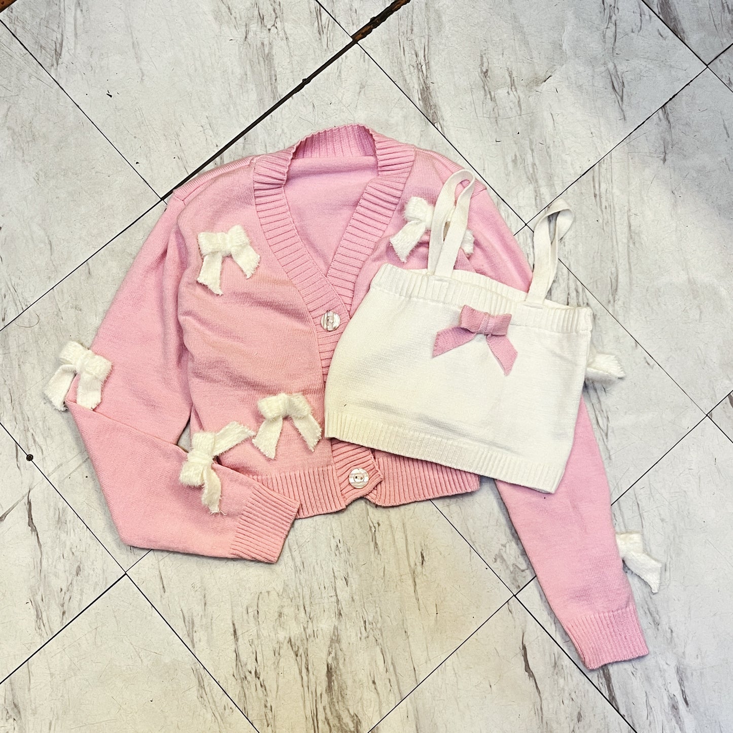 Conjunto suéter moñitos rosa