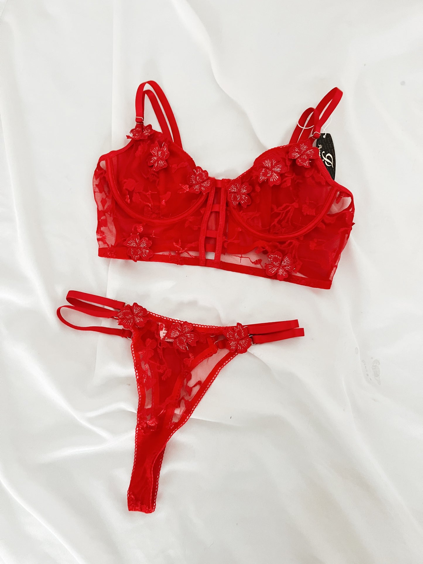 Set lencería rosas rojas