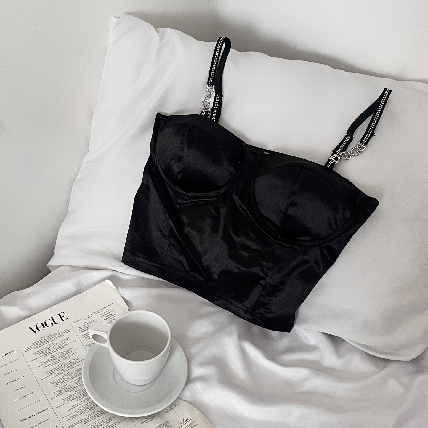 Top tipo corset negro satén