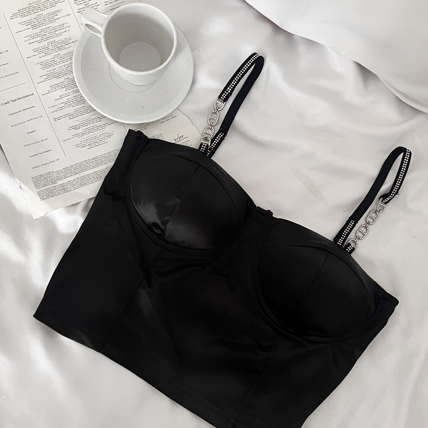 Top tipo corset negro satén