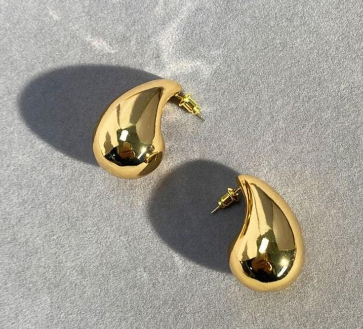 Aretes gota dorados