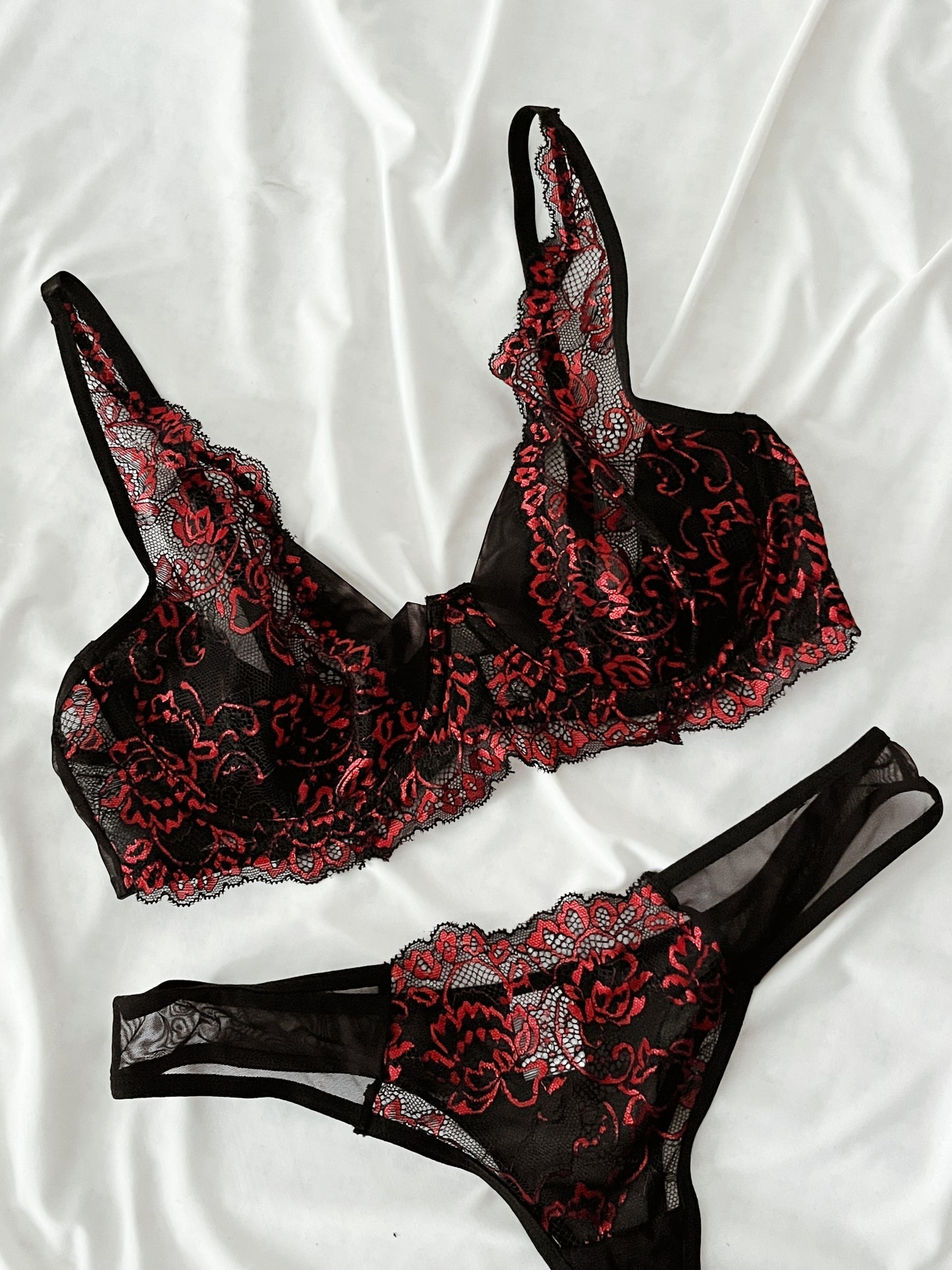 Set lencería encaje vino
