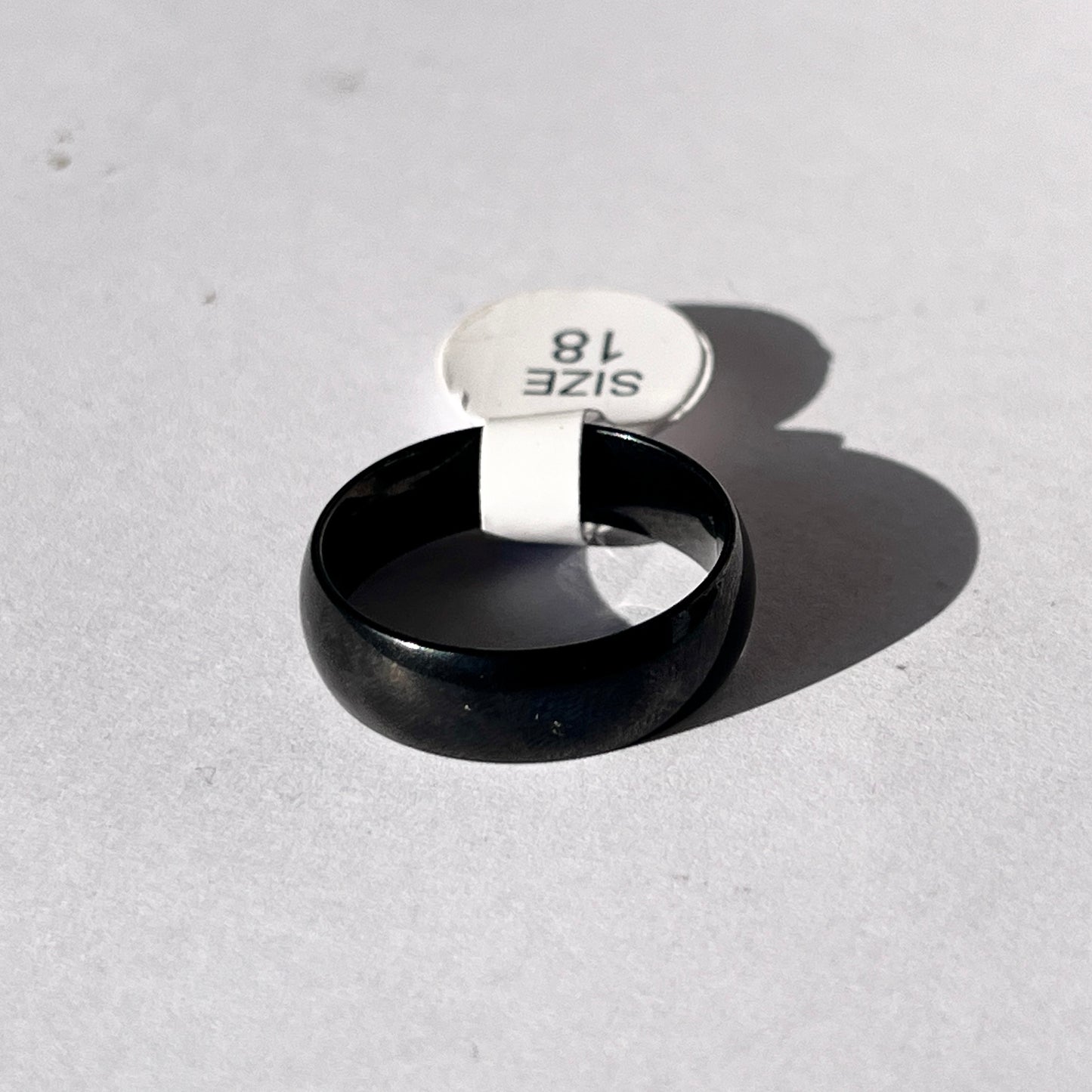 anillo básico negro
