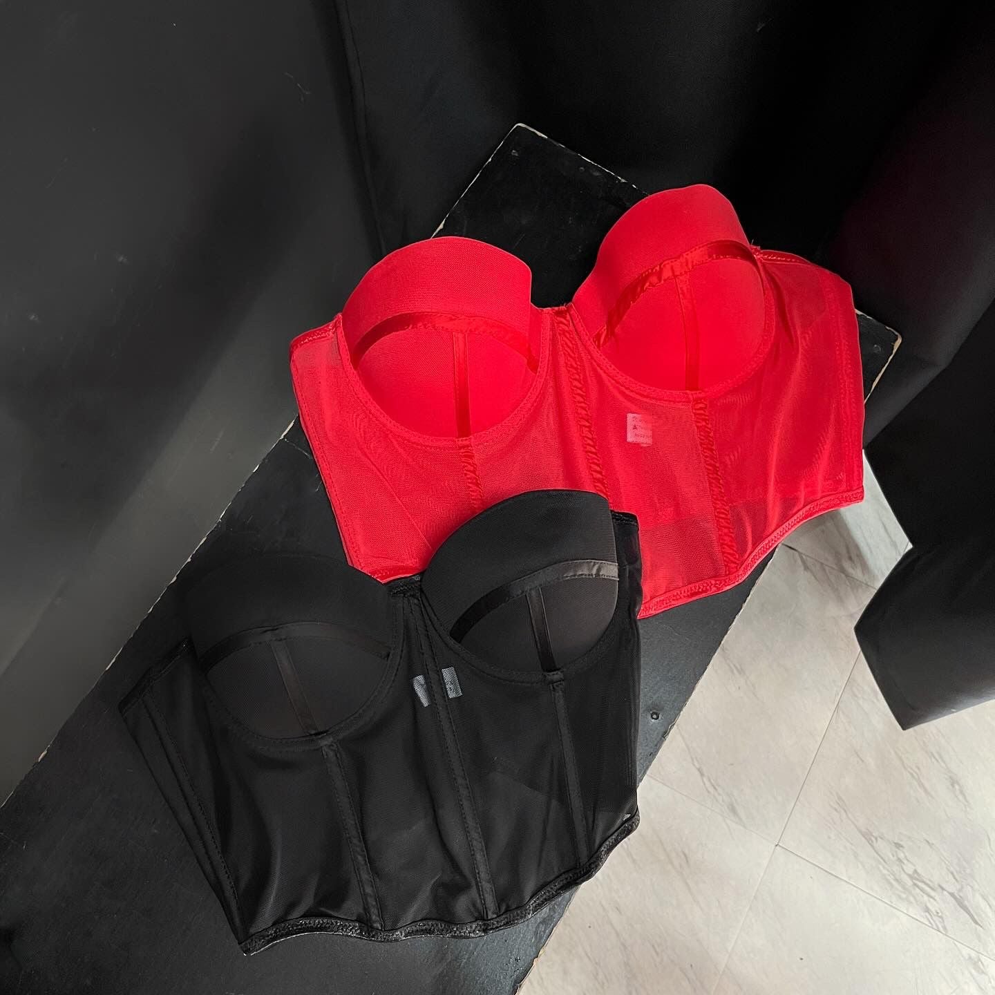 Corset con tirante removible