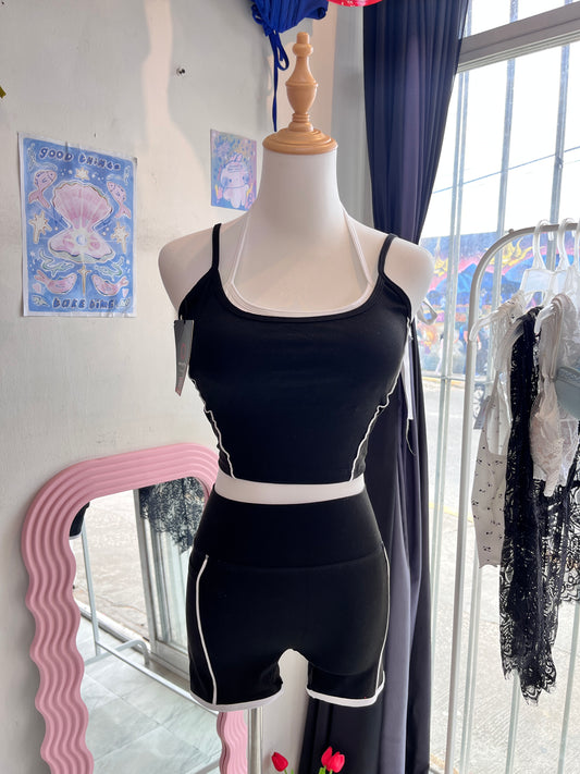 Conjunto deportivo doble negro