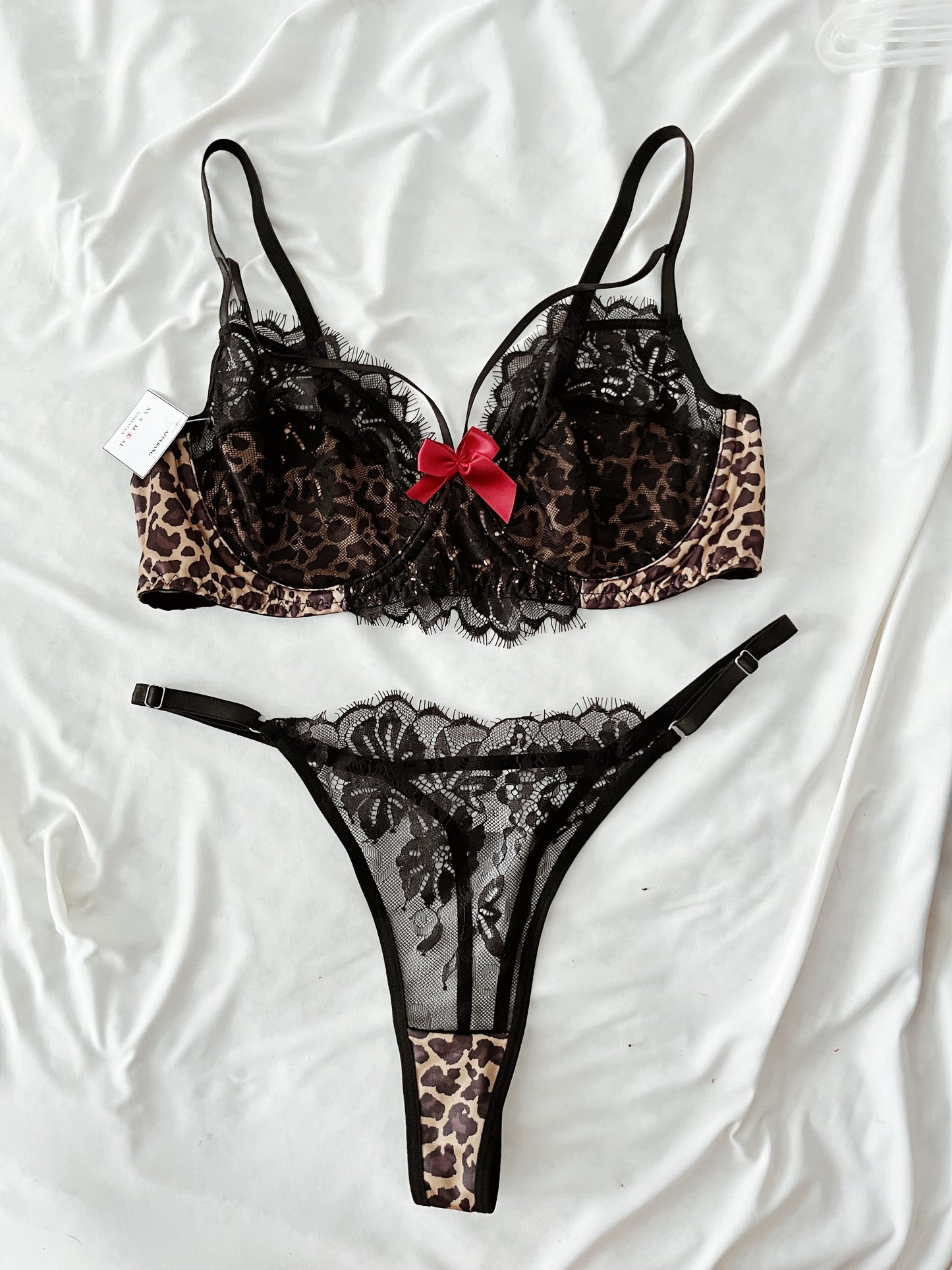 Set lencería encaje leopardo