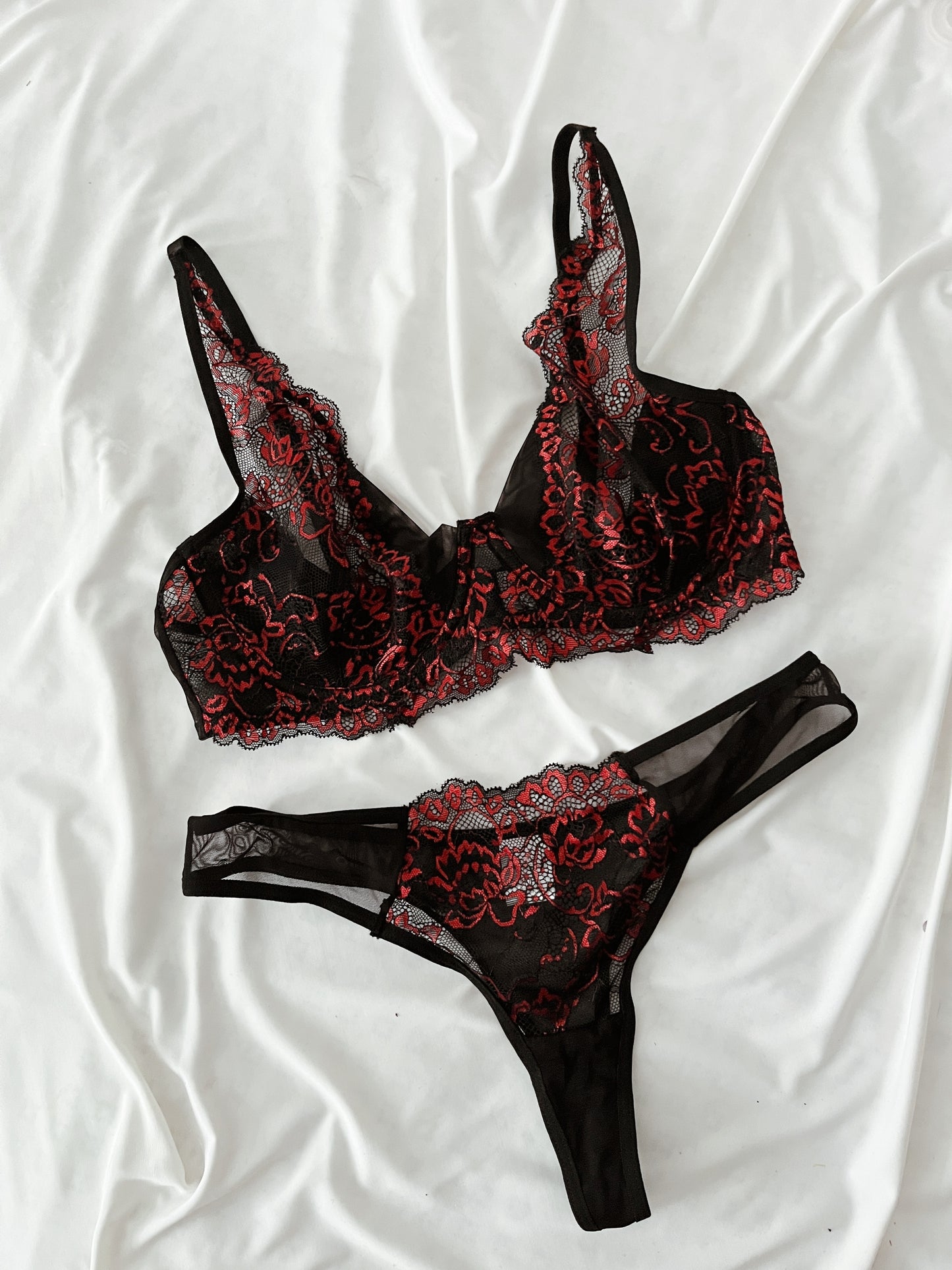 Set lencería encaje vino