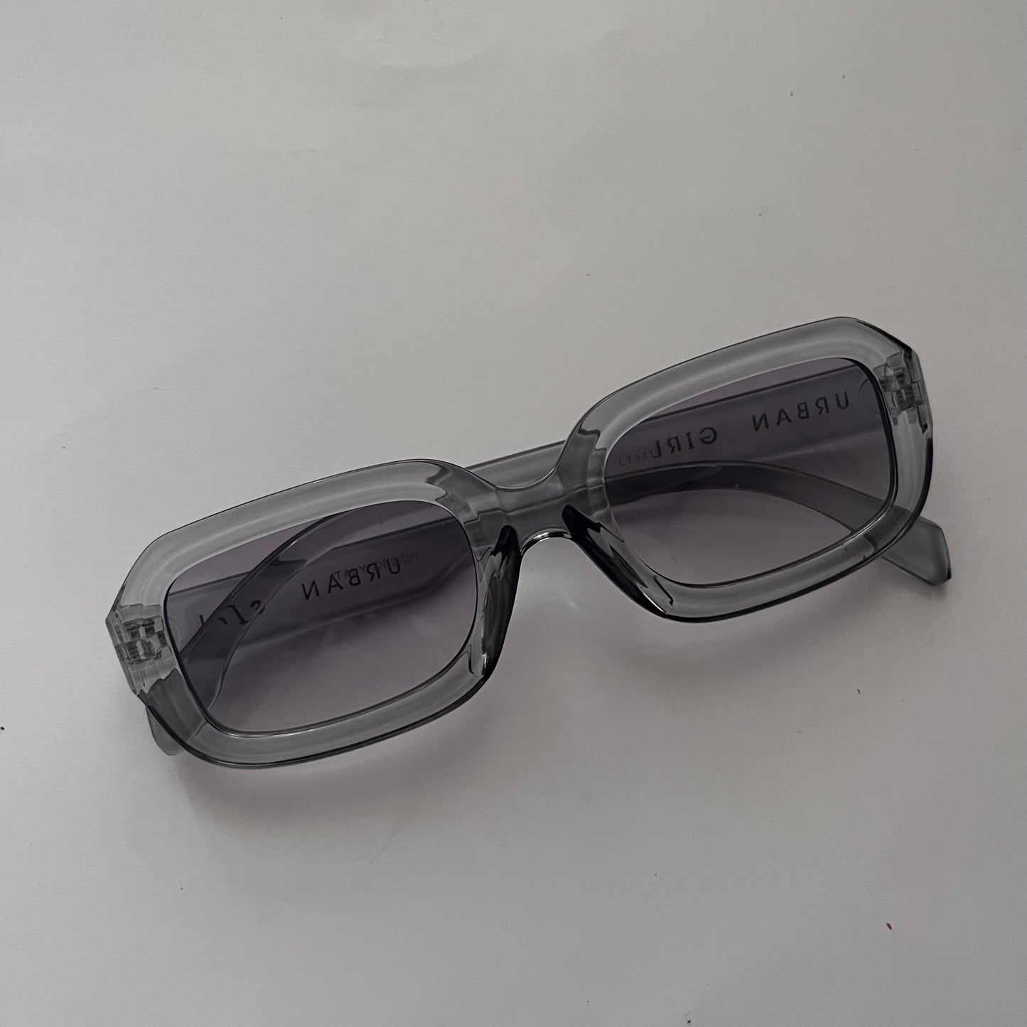 Lentes gris transparente