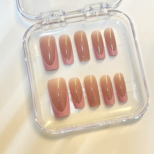 Uñas cuadradas nude