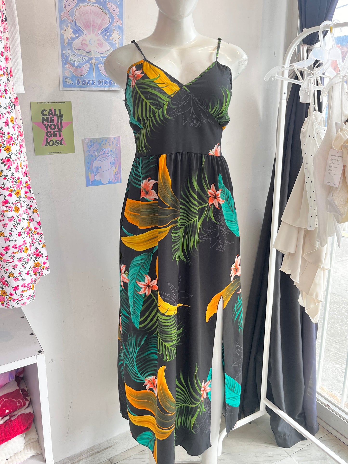 Vestido largo tropical negro