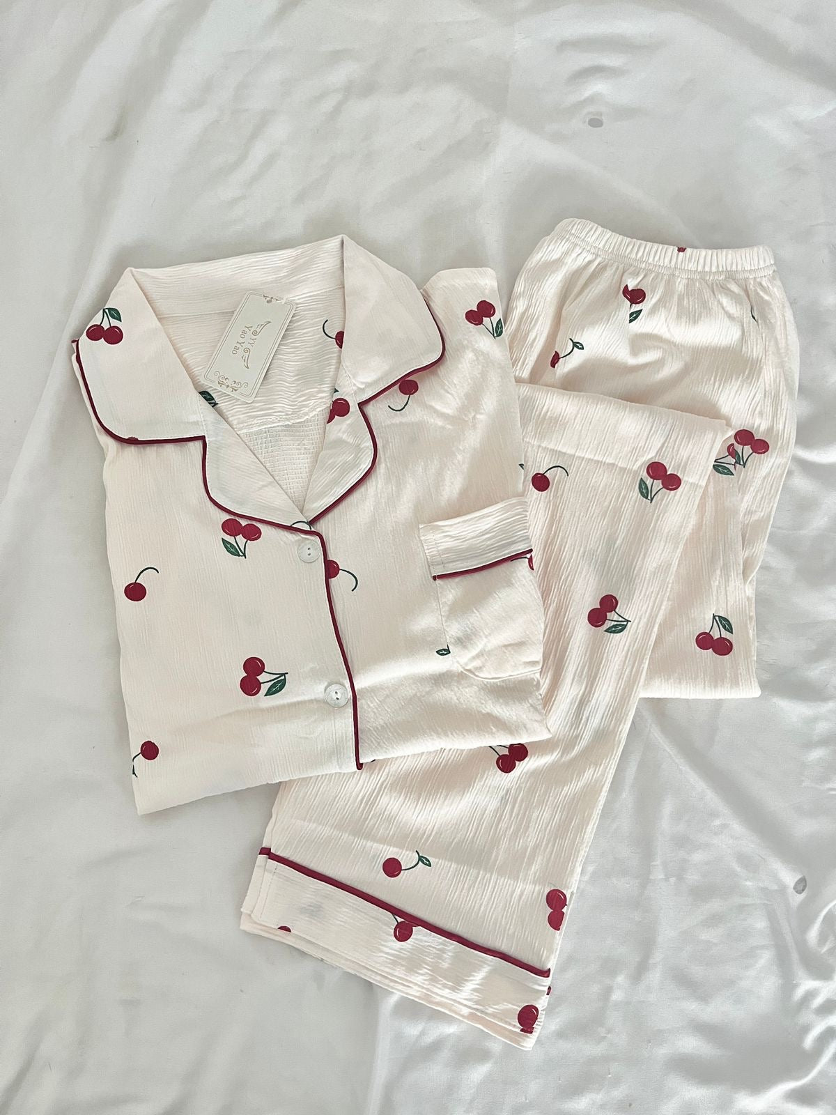 Pijama cerezas