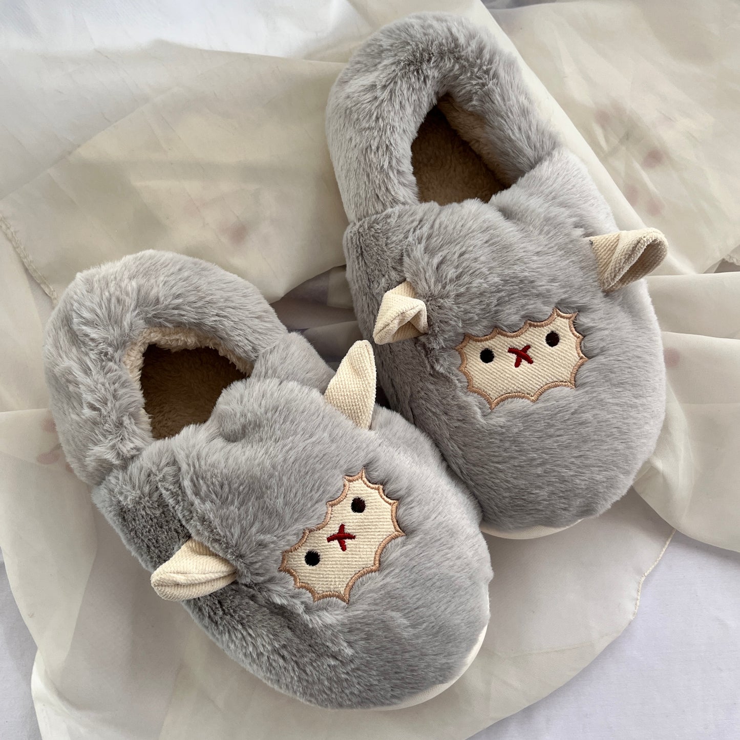 Pantuflas figura borreguito gris