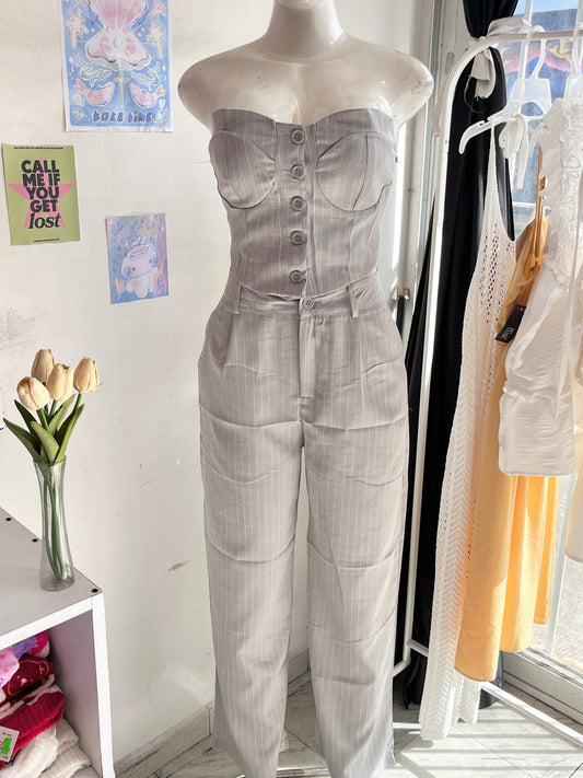 Conjunto formal gris