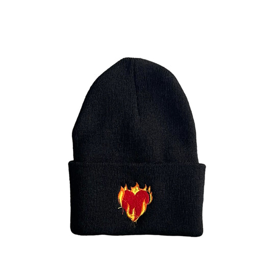 Gorro tejido corazón flama